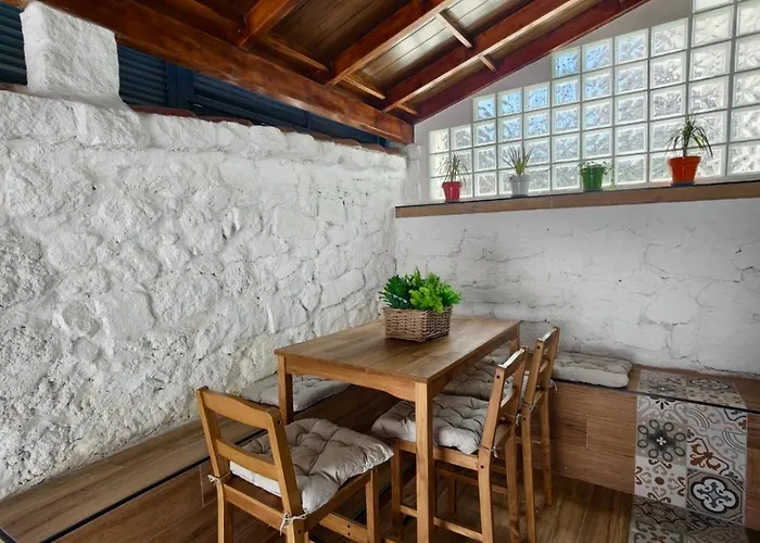 Casita Jacuzzi * El Espinar